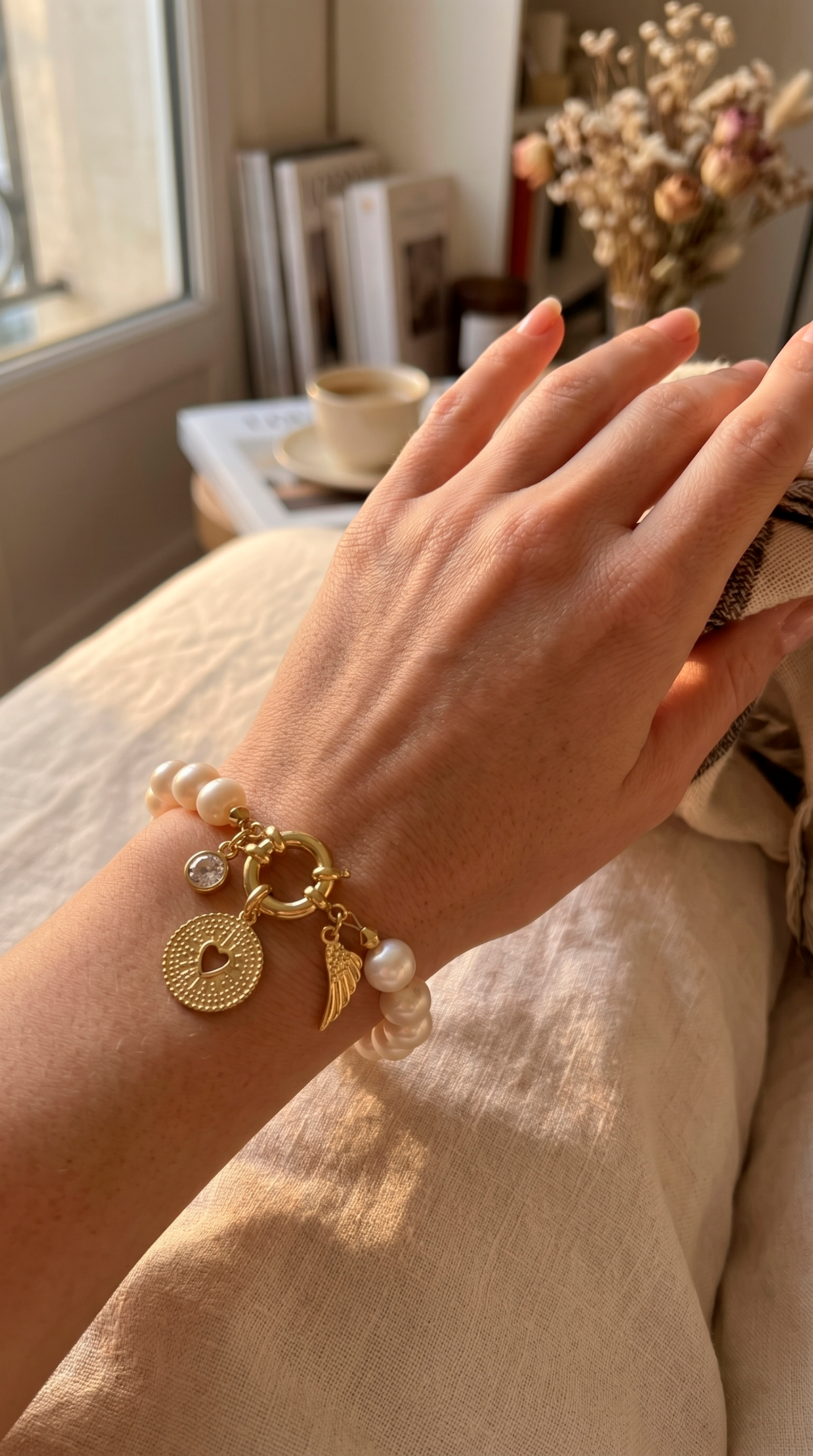 Pulsera Perlas de Rio Timón y Corazón Enchape Oro