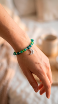Pulsera Cristales Verde Turquesa y Dije Luna enchape Plata