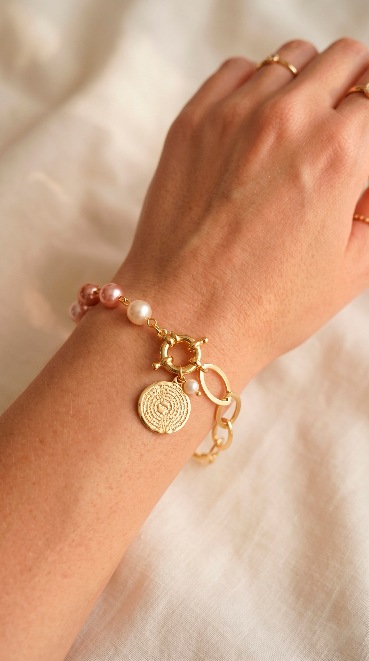 Pulsera Perlas Rosé Mitad Cadena