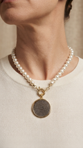 Collar Perlas Shell y Padre Nuestro Peltre