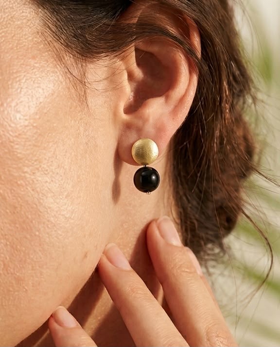 Aro Onix Negro Enchape Oro